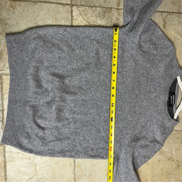 Nordstrom 100% Cashmere S Sweater Gray Crewneck Pullover Soft Classic Luxury Top - Picture 5 of 10